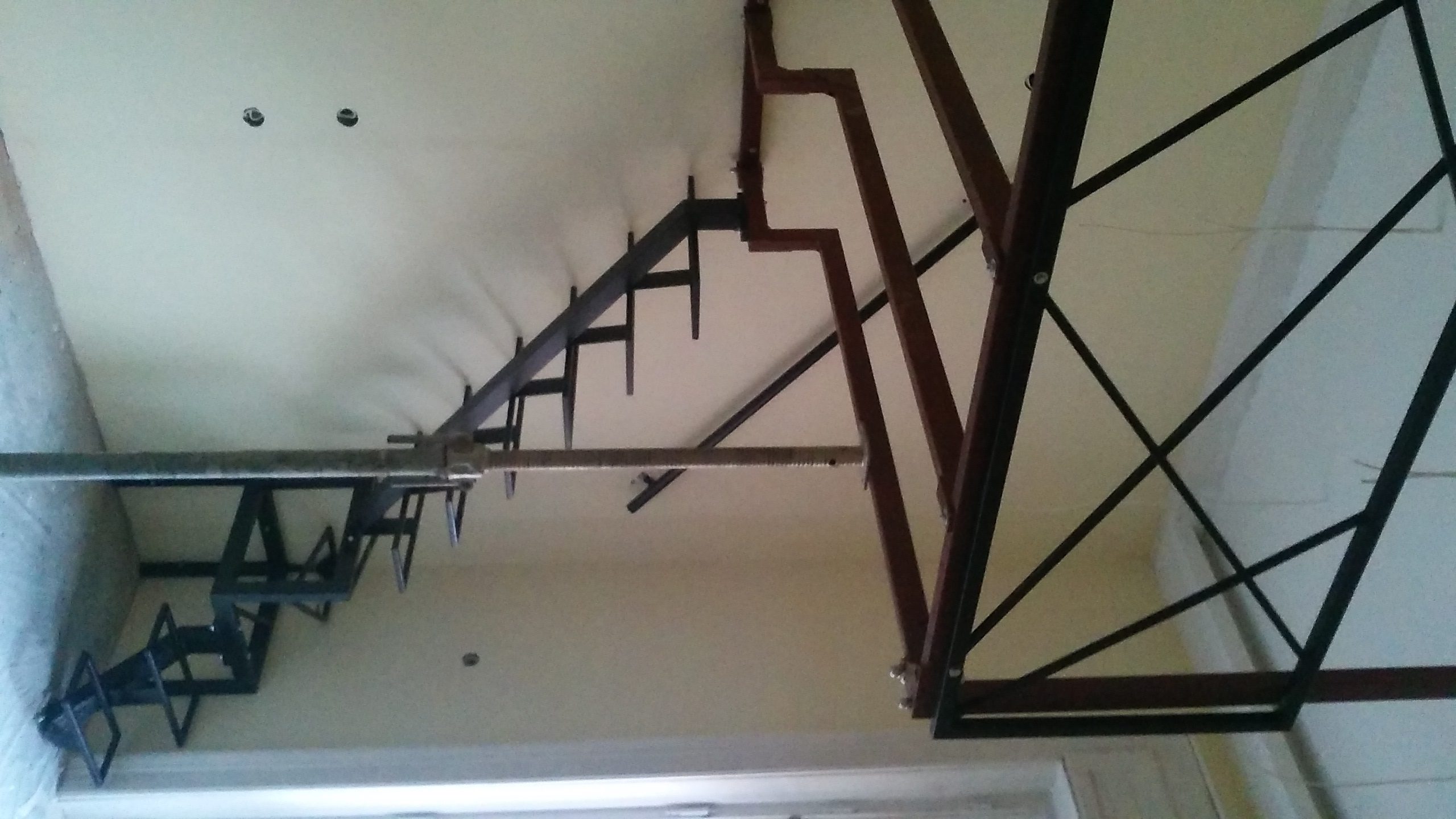 Galéria szerkezet lépcsővel